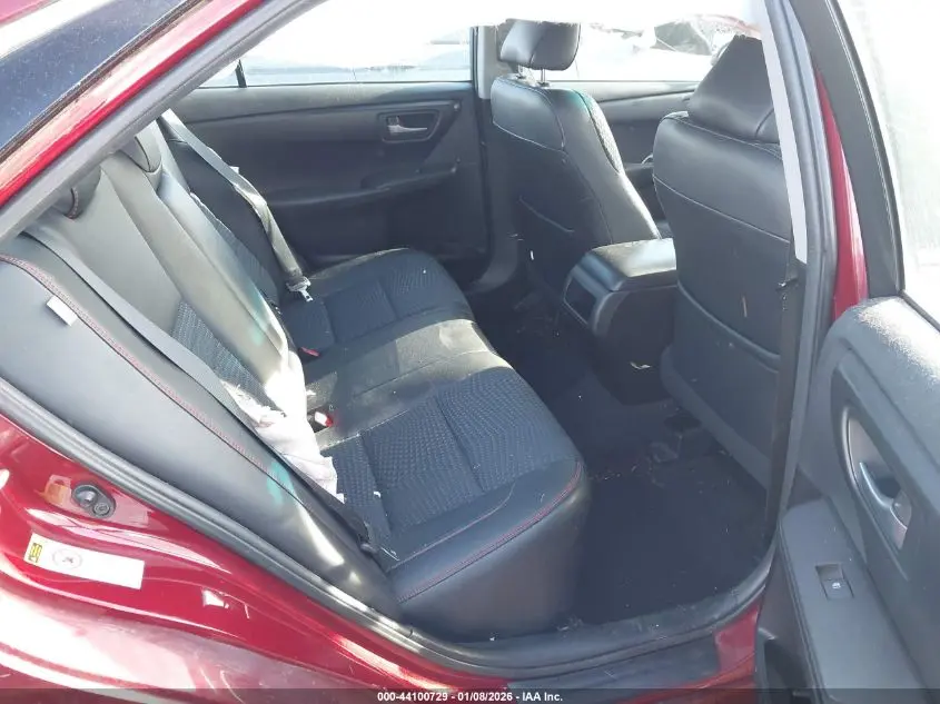 2015 TOYOTA CAMRY SE