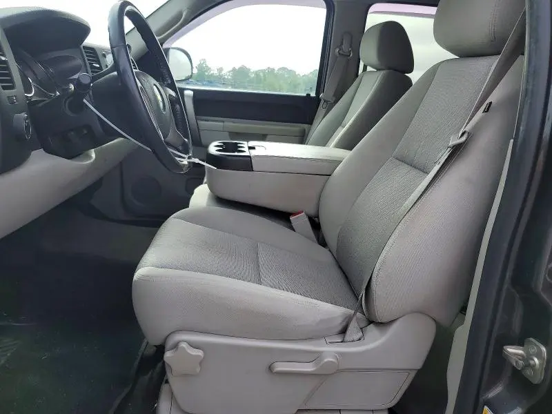 2011 CHEVROLET SILVERADO C1500 LT  