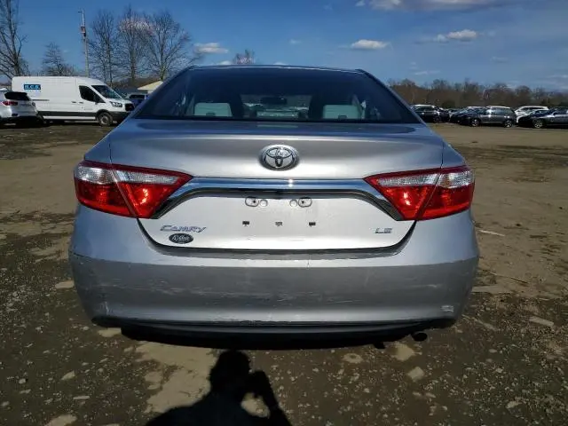 2015 TOYOTA CAMRY LE