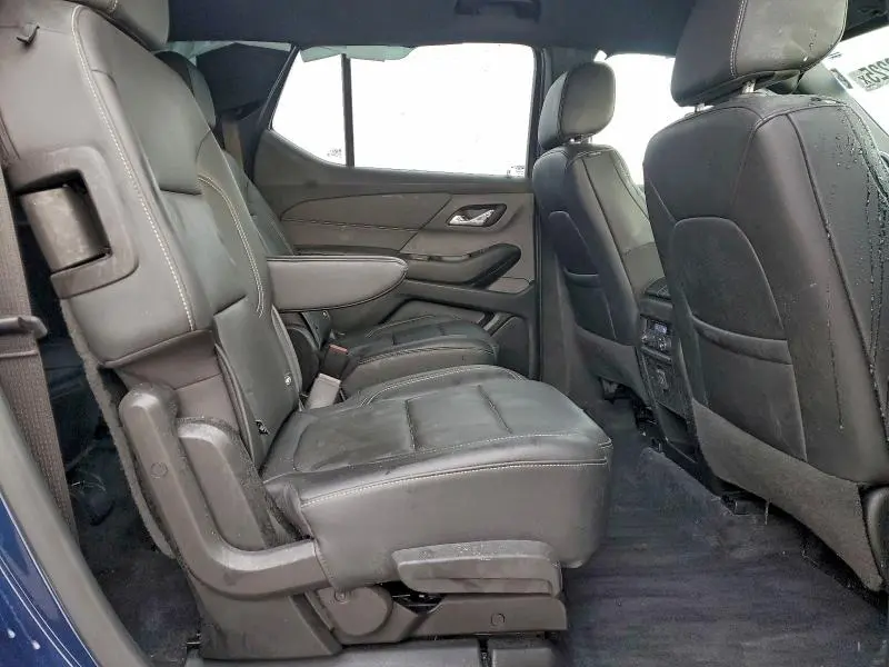 2023 CHEVROLET TRAVERSE LT  