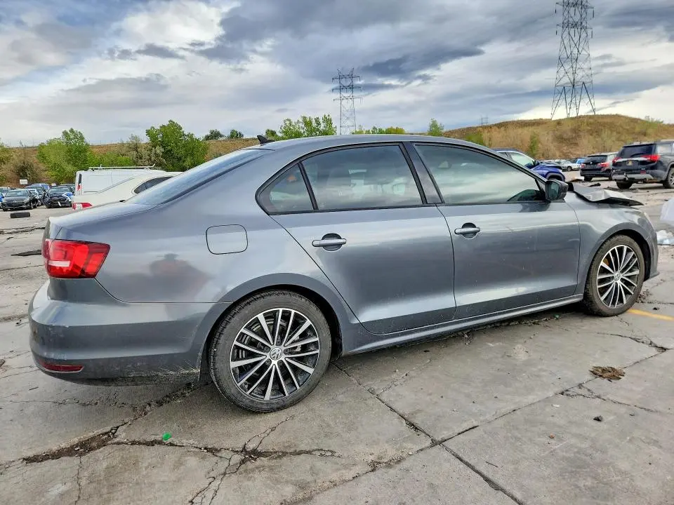 2015 VOLKSWAGEN JETTA SE  