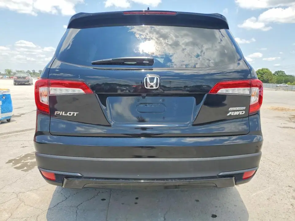 2022 HONDA PILOT SE  