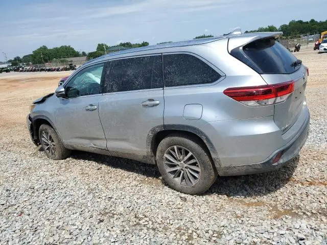 2019 TOYOTA HIGHLANDER SE  