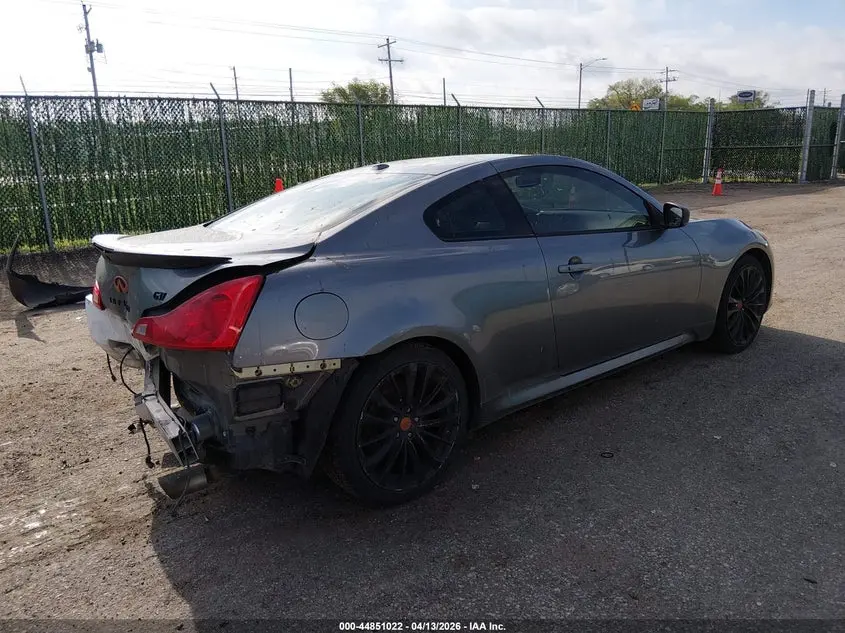 2011 INFINITI G37 JOURNEY