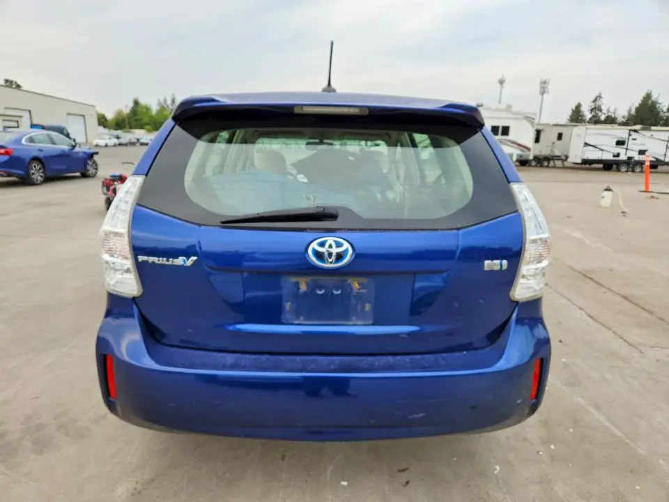 2014 TOYOTA PRIUS V FIVE  