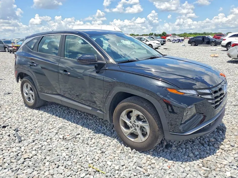 2023 HYUNDAI TUCSON SE  