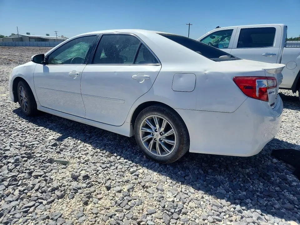 2012 TOYOTA CAMRY SE  