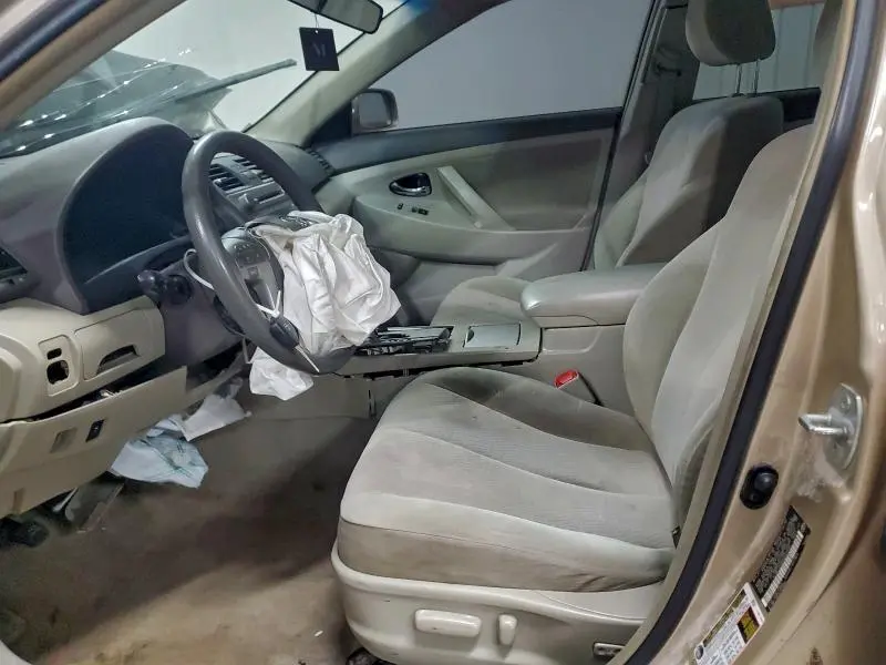 2010 TOYOTA CAMRY BASE  