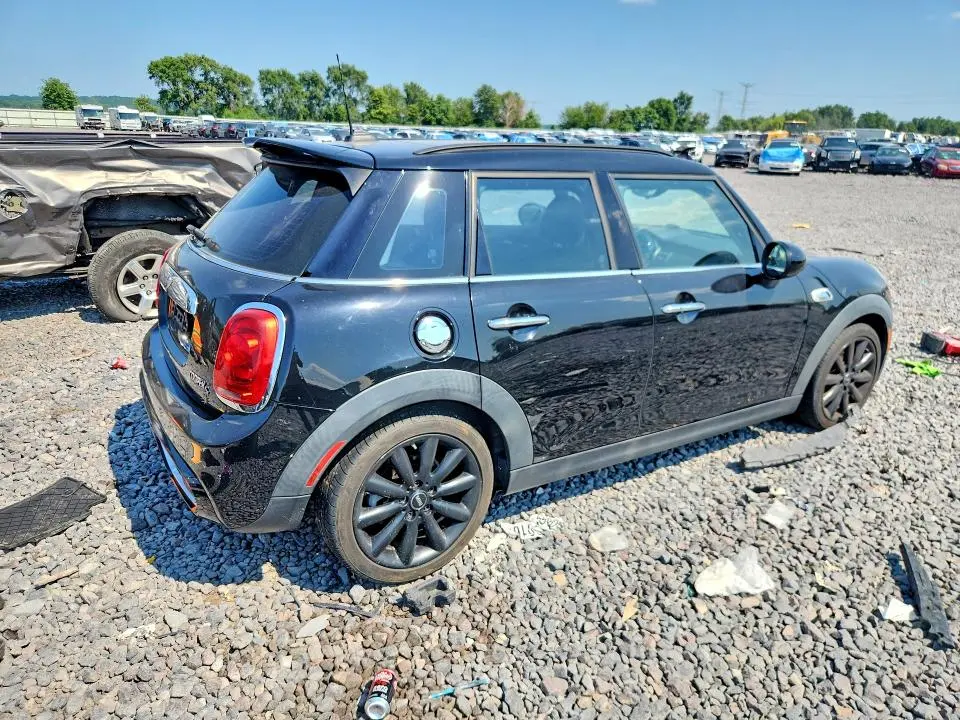 2016 MINI COOPER S  