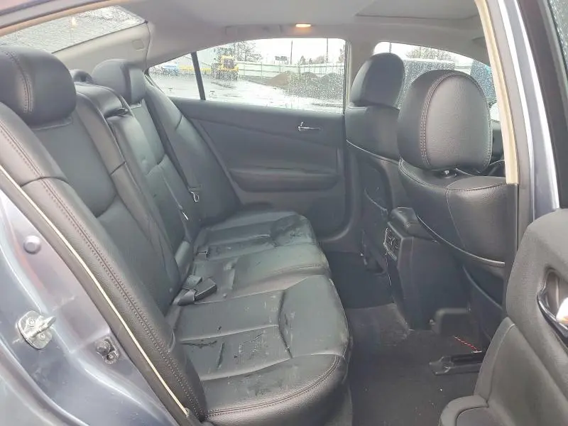 2011 NISSAN MAXIMA S  