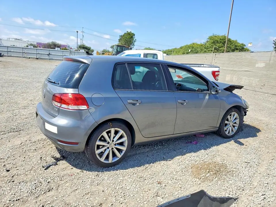 2014 VOLKSWAGEN GOLF   