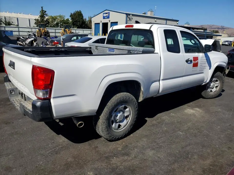 2017 TOYOTA TACOMA SR  