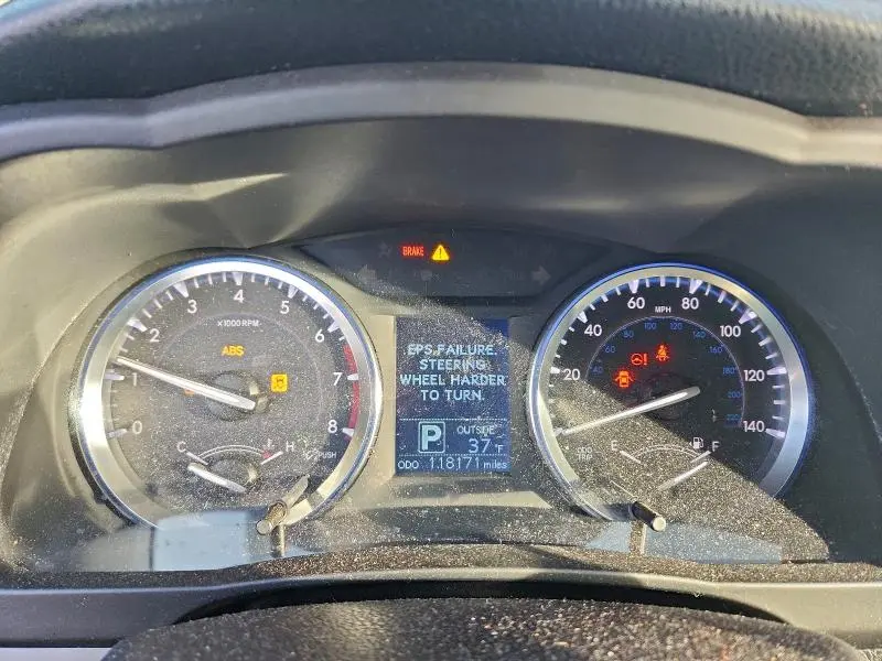 2014 TOYOTA HIGHLANDER LE  