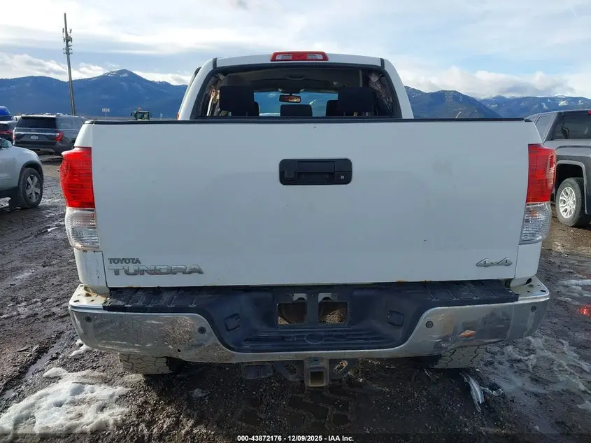 2010 TOYOTA TUNDRA SR5 5.7L V8