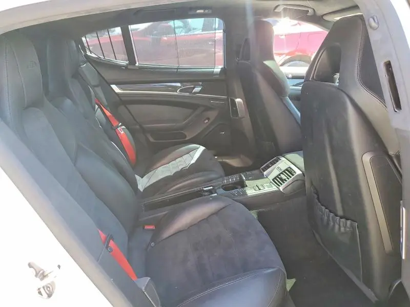 2016 PORSCHE PANAMERA GTS  
