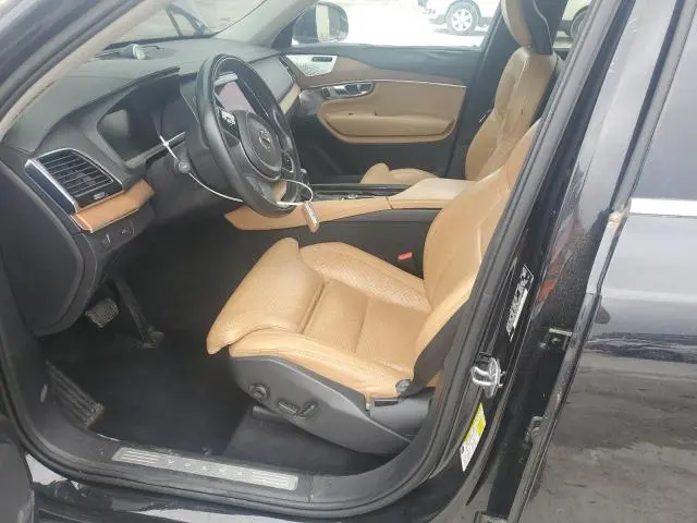 2016 VOLVO XC90 T6  