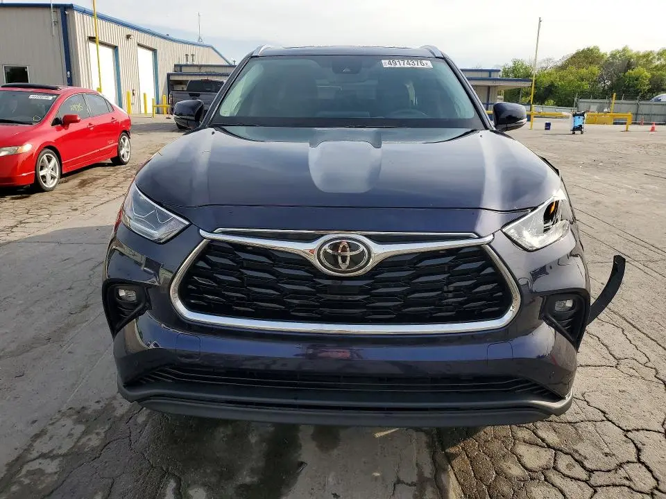 2021 TOYOTA HIGHLANDER LIMITED  