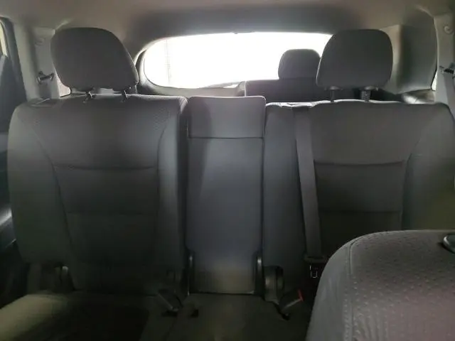 2011 KIA SORENTO BASE  