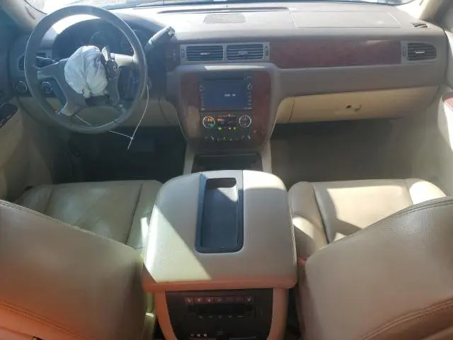 2011 CHEVROLET SUBURBAN K1500 LTZ  