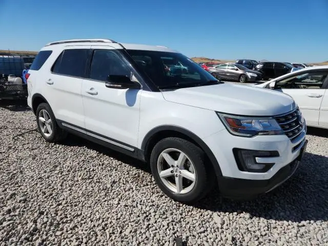 2017 FORD EXPLORER XLT  