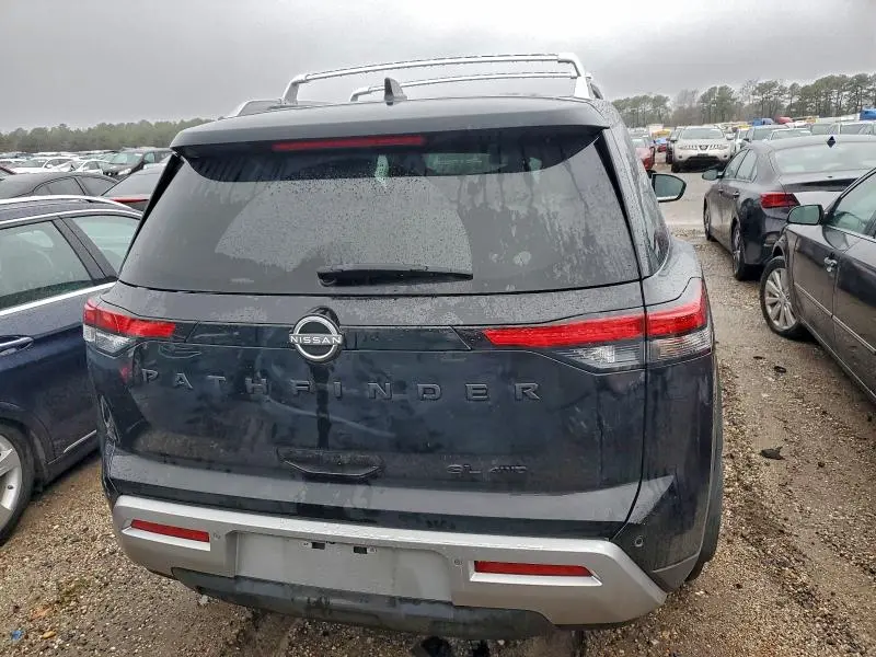 2024 NISSAN PATHFINDER SL  