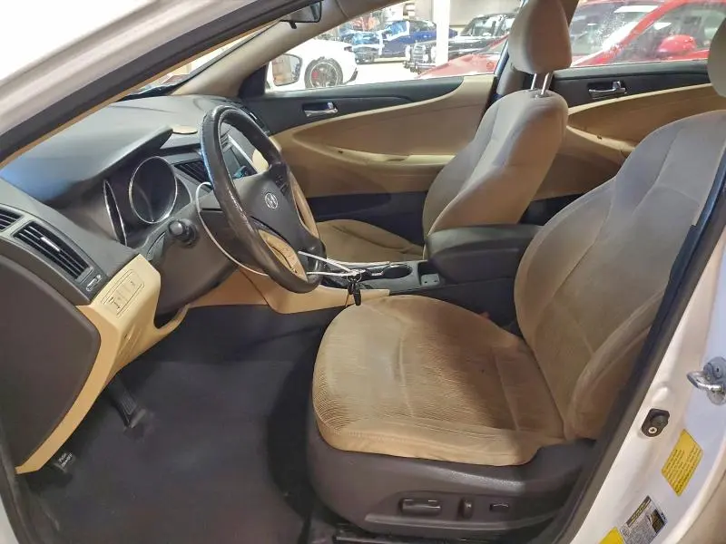 2011 HYUNDAI SONATA GLS  