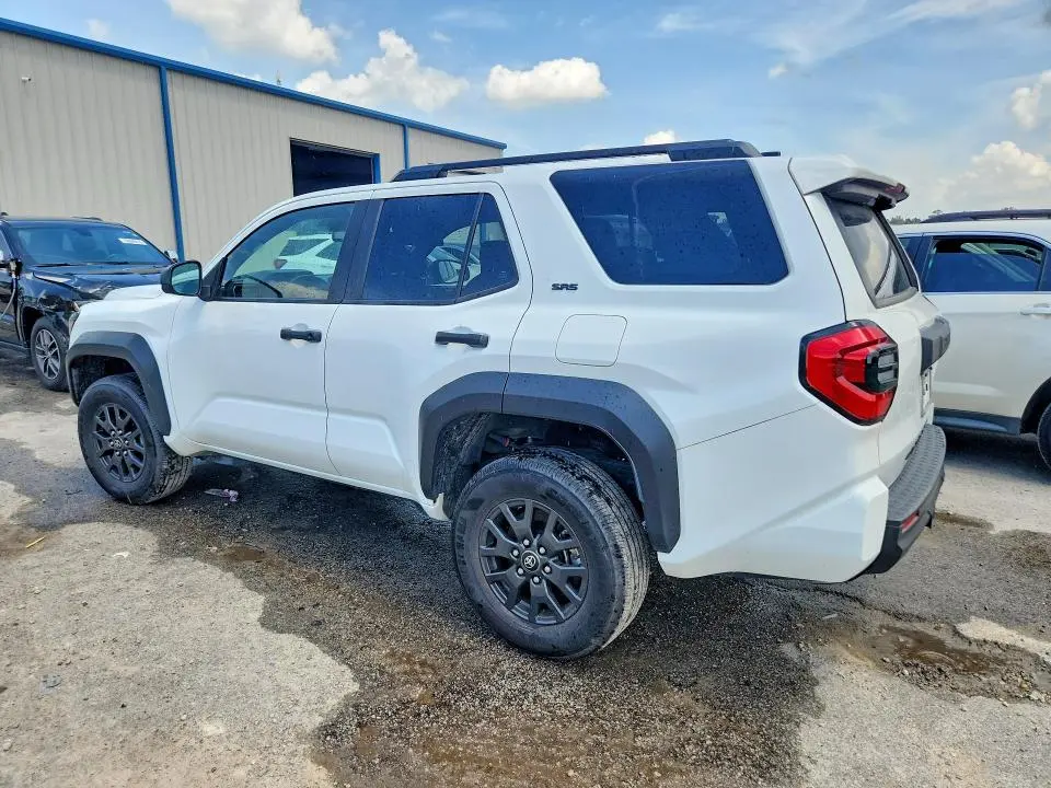2025 TOYOTA 4RUNNER SR5  