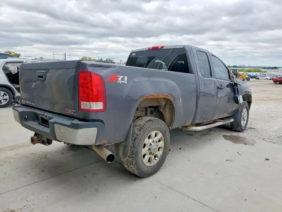 2011 GMC SIERRA K2500 SLE  