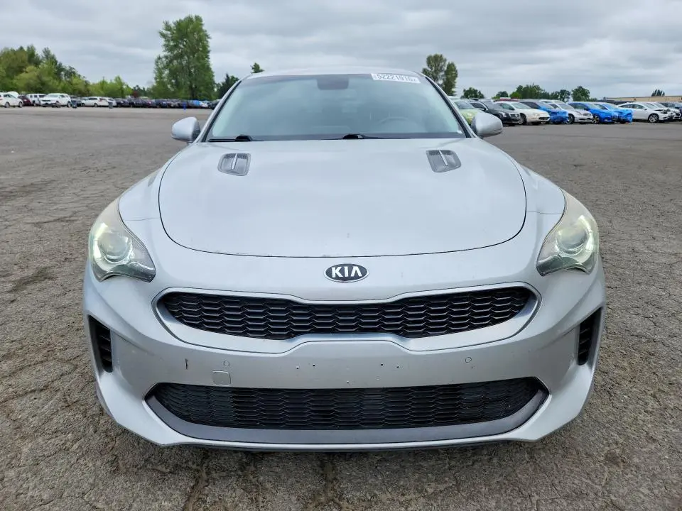 2018 KIA STINGER BASE  