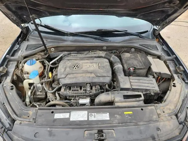 2016 VOLKSWAGEN PASSAT SE  