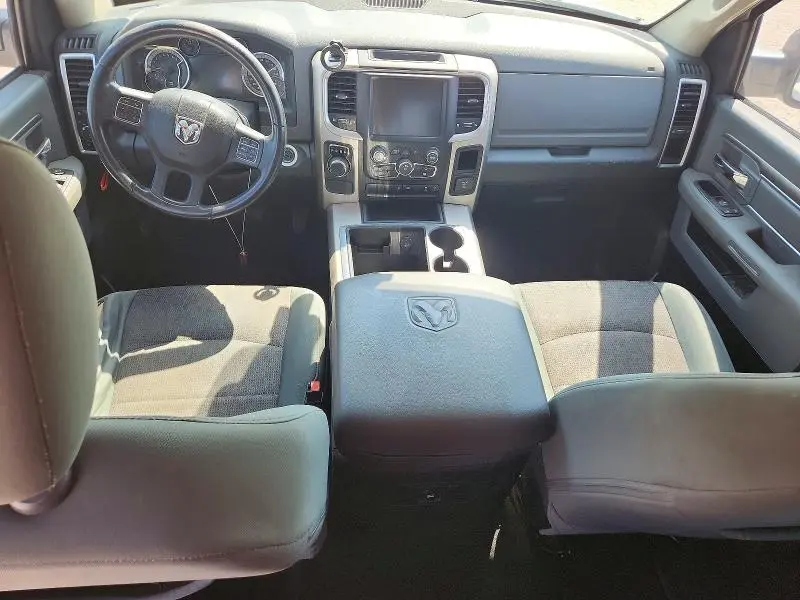 2015 RAM 1500 SLT  