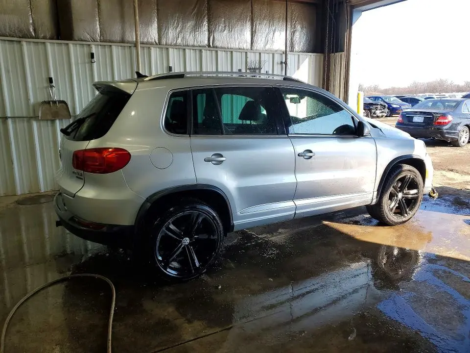2014 VOLKSWAGEN TIGUAN S  