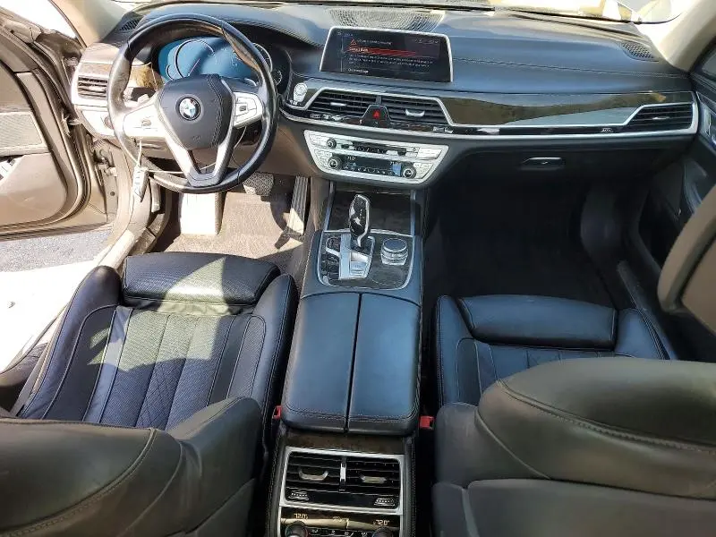 2016 BMW 750 XI  