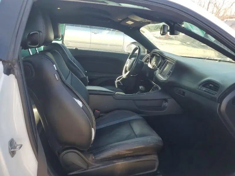 2022 DODGE CHALLENGER SXT  