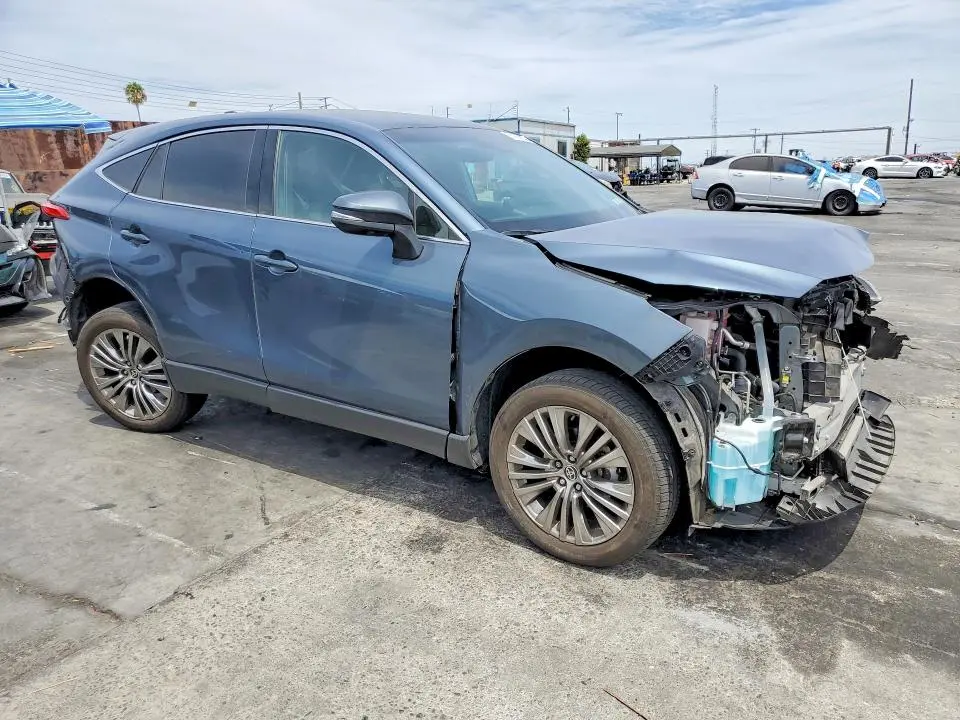2023 TOYOTA VENZA LIMITED  