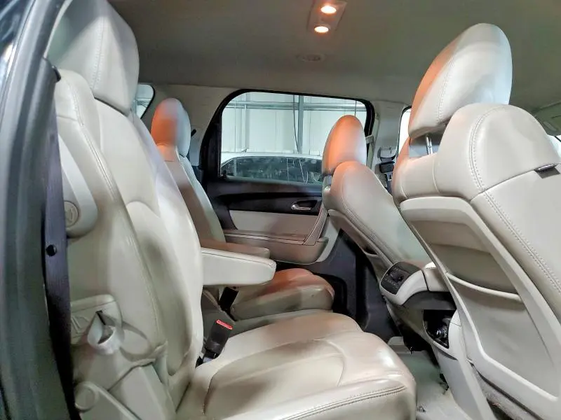 2011 GMC ACADIA SLT-1  