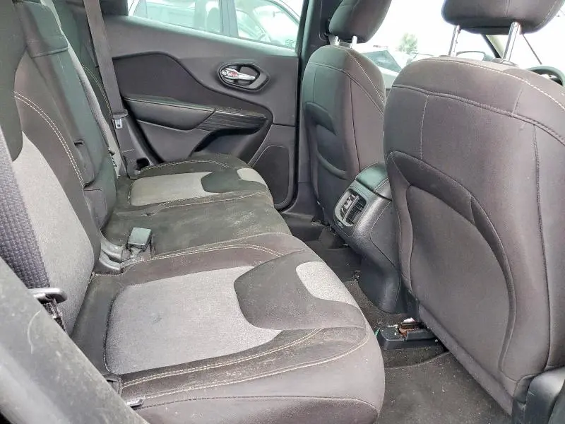 2015 JEEP CHEROKEE SPORT  