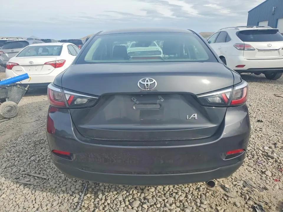 2017 TOYOTA YARIS IA BASE  