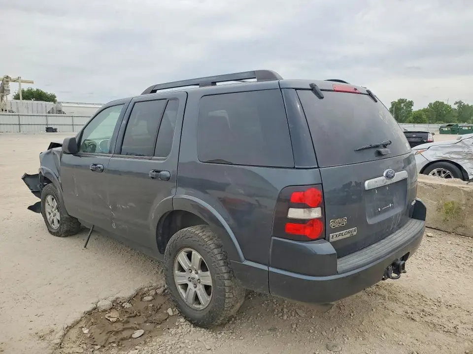 2010 FORD EXPLORER XLT  