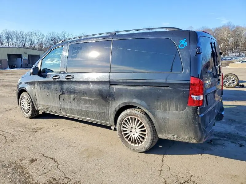 2017 MERCEDES-BENZ METRIS   