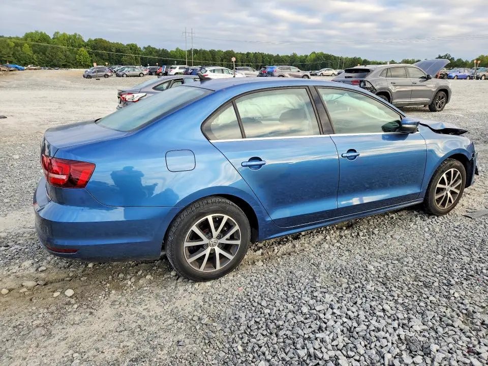2017 VOLKSWAGEN JETTA SE  