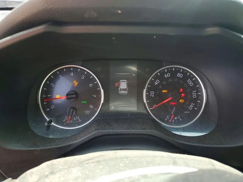 2021 TOYOTA RAV4 XLE  
