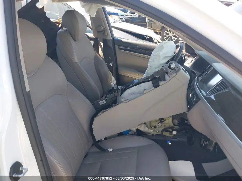 2015 HYUNDAI GENESIS 3.8