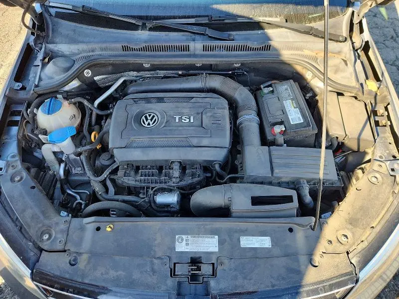 2016 VOLKSWAGEN JETTA SPORT  