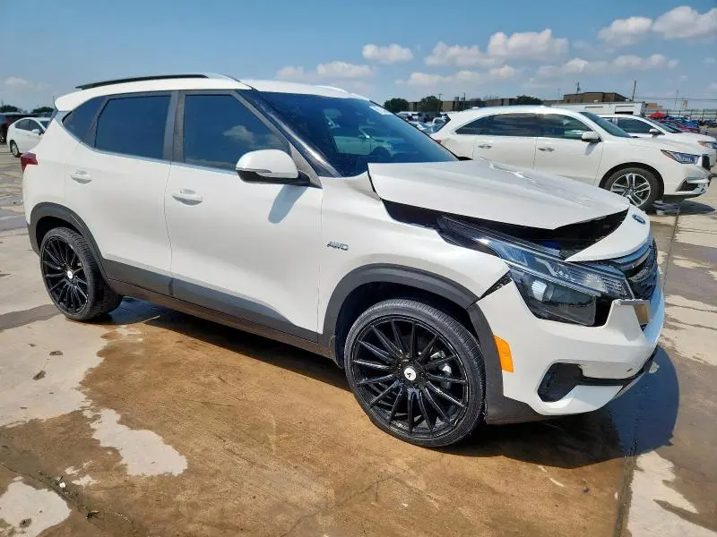 2021 KIA SELTOS S  