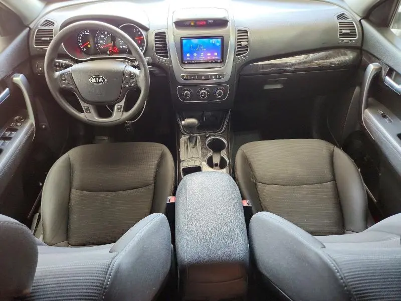 2014 KIA SORENTO LX  