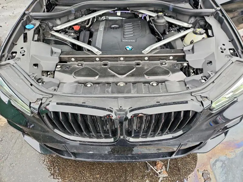 2021 BMW X5   