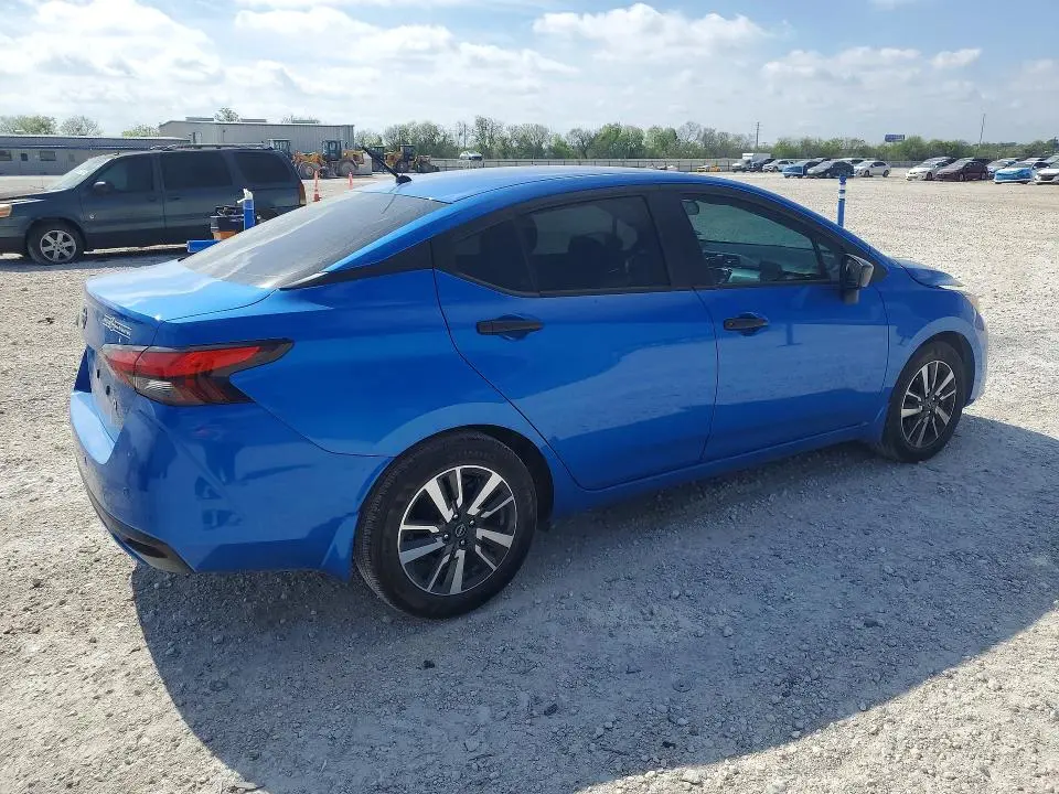2024 NISSAN VERSA S  