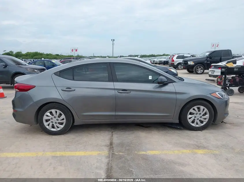 2018 HYUNDAI ELANTRA SE