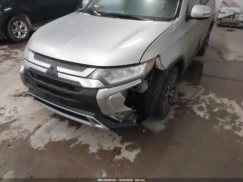 2019 MITSUBISHI OUTLANDER SE